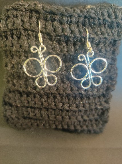 Pendientes mariposa alambre plateado