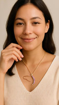 Collar cabeza caballo con agatas violetas pequeñas