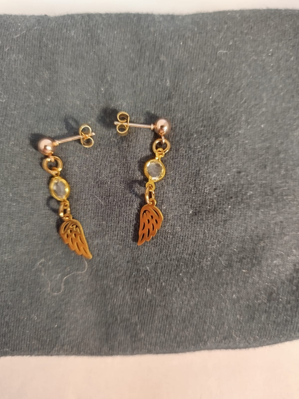 Pendientes alas doradas