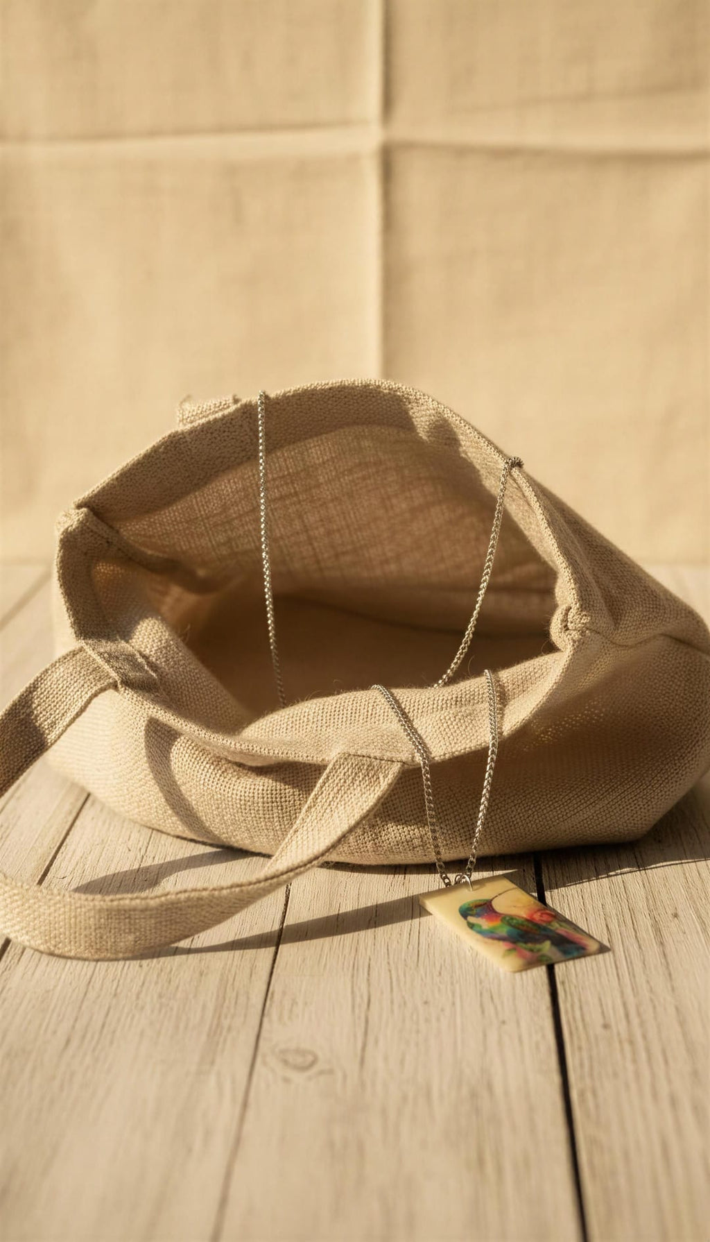 Collar con imagen de colibrí