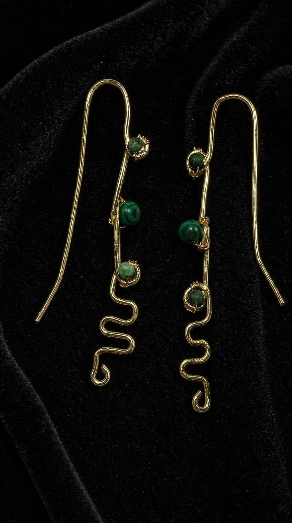 Pendientes largos con forma y aventurina verde