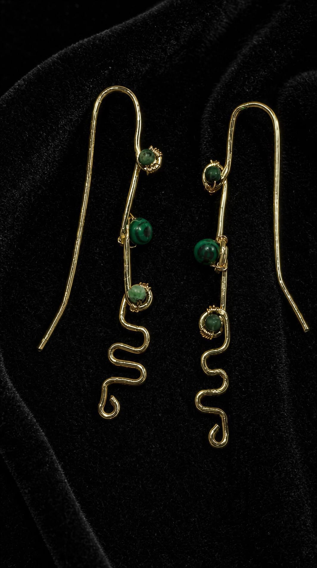 Pendientes largos con forma y aventurina verde